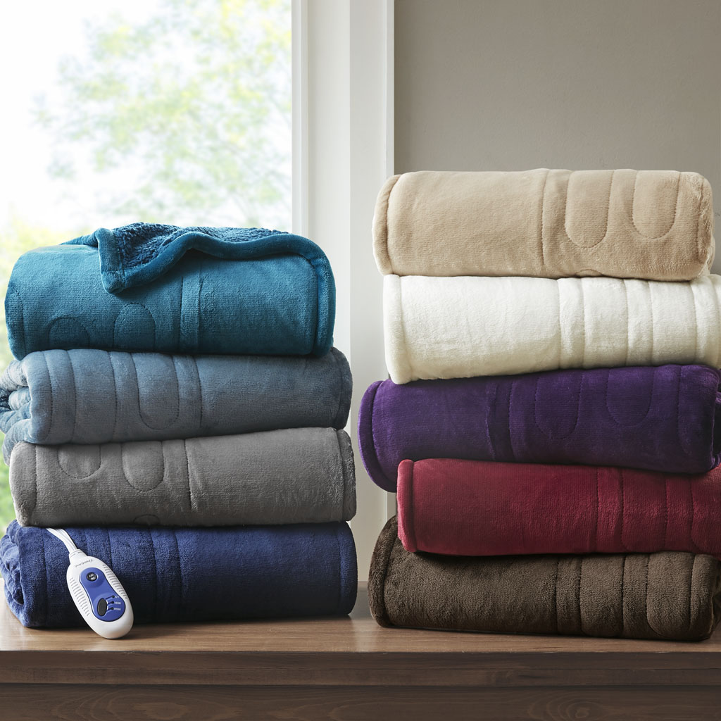 Beautyrest Heated Microlight to Berber Throw